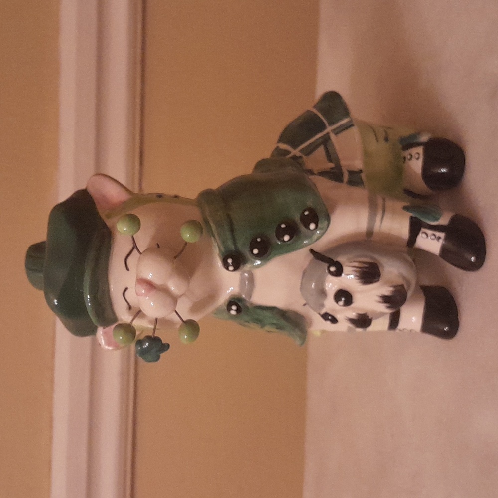 Amy Lacombe Whimsiclay Scottish Cat figurine